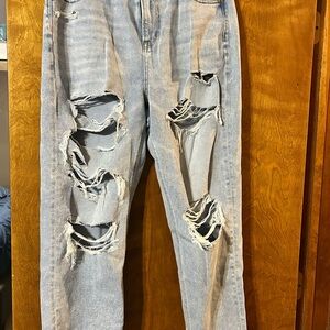 AE Strigid Curvy Ripped Super High-Waisted Baggy Straight Jean